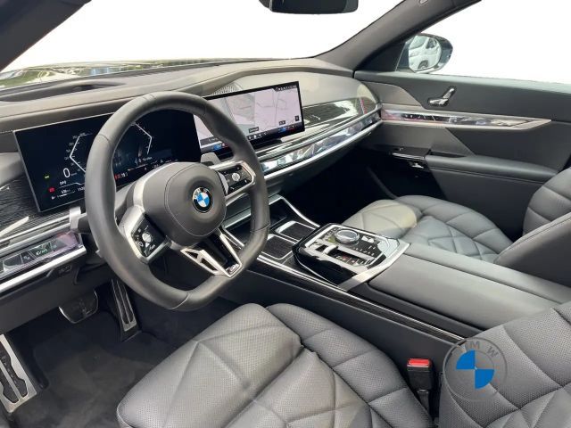 BMW 740 740d M-Sport Sedan xDrive