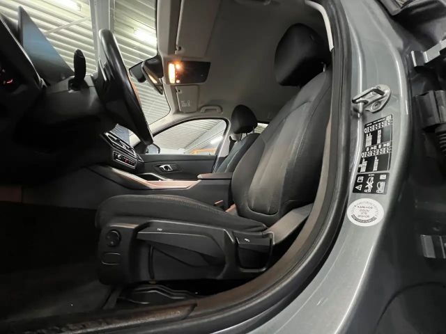 BMW 320 320d Touring xDrive