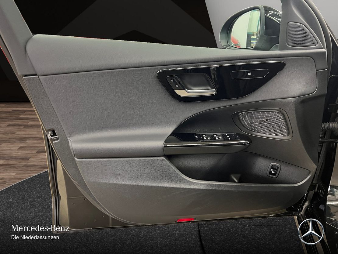 Mercedes-Benz C 200 Sedan