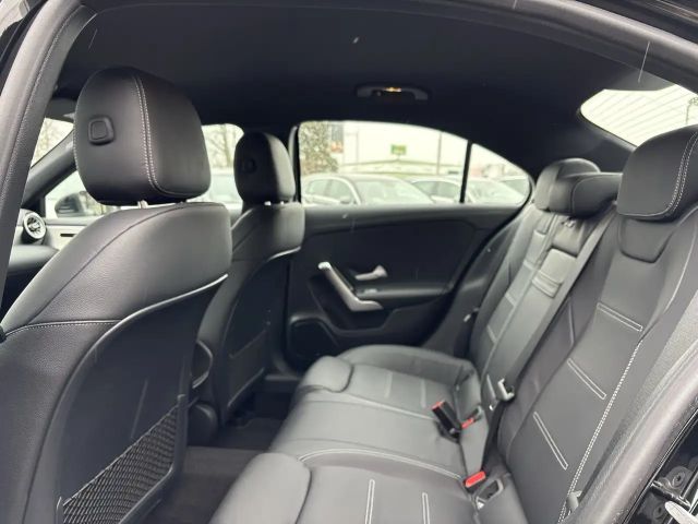 Mercedes-Benz A 200 AMG Line