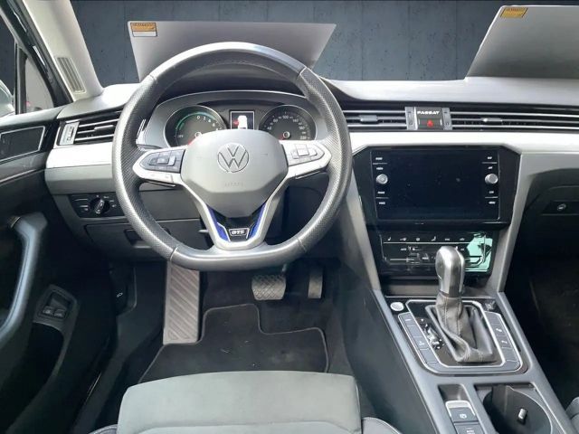 Volkswagen Passat DSG GTE Variant