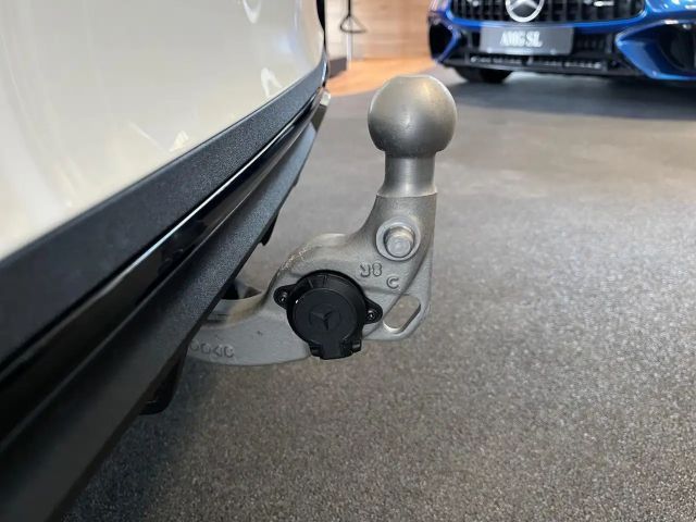 Mercedes-Benz C 180 AMG Line Sedan