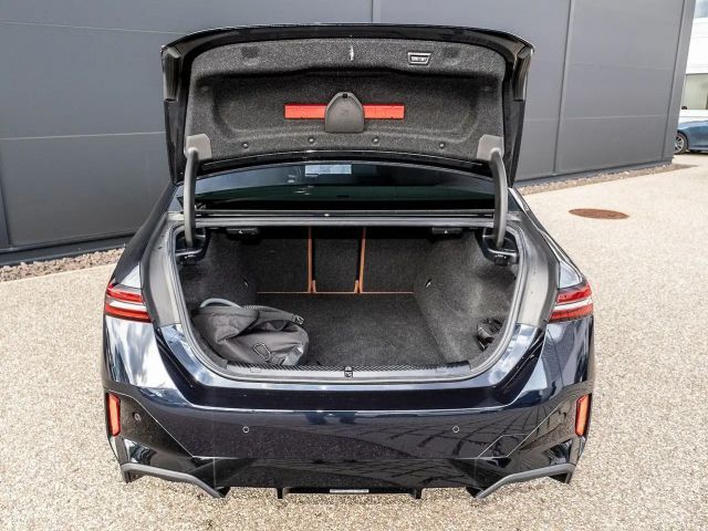 BMW 530 530e M-Sport Sedan