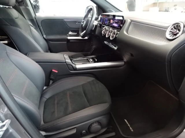 Mercedes-Benz EQA 350 4MATIC AMG Line