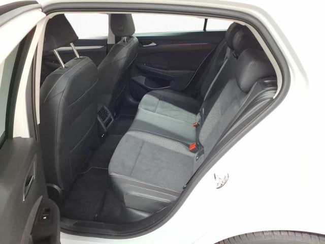 Volkswagen Golf 1.5 eTSI Golf VIII Style