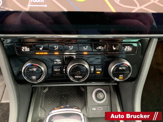 Skoda Superb 2.0 TDI Ambition Combi