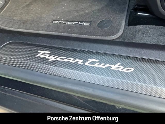 Porsche Taycan Turbo