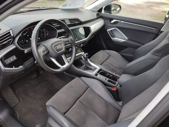 Audi Q3 35 TFSI S-Line