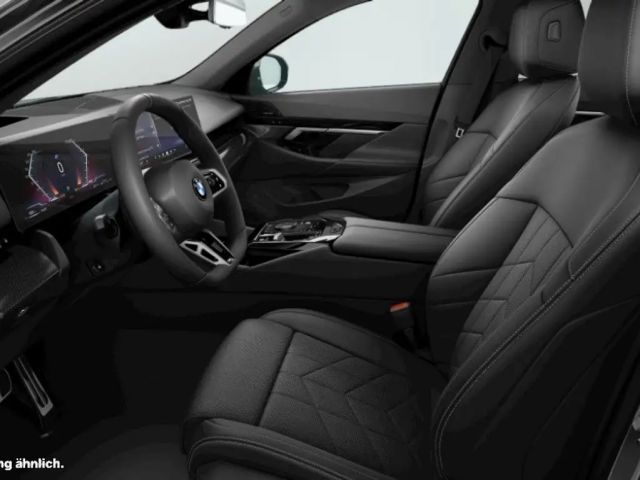 BMW 520 520d M-Sport Sedan