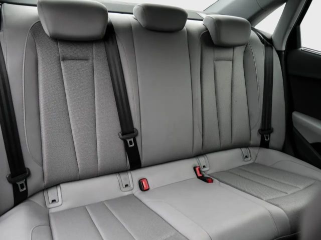 Audi A4 35 TDI S-Tronic Sedan