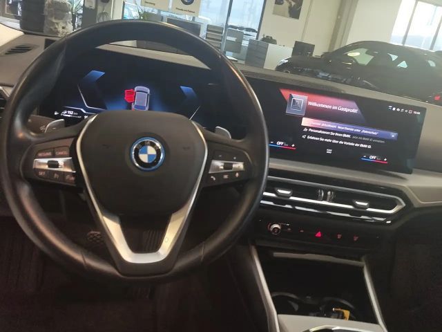 BMW 320 320e Touring