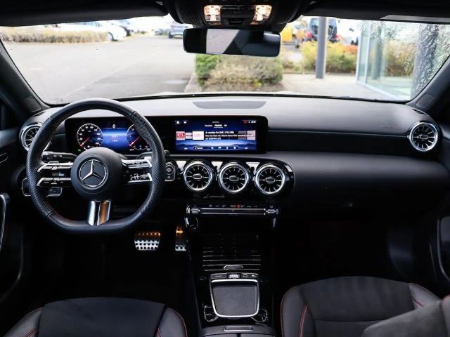 Mercedes-Benz A 200 A 200 d AMG Line