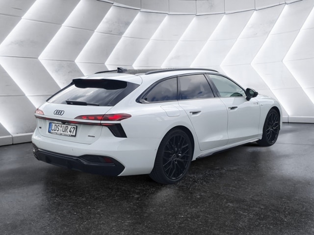 Audi A6 Avant Quattro S-Tronic