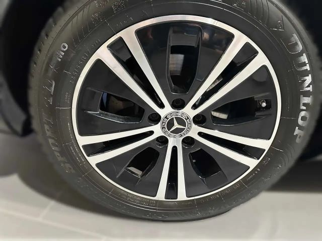 Mercedes-Benz E 200 AVANTGARDE Estate