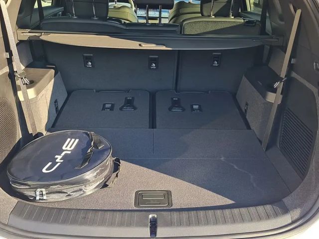 BYD Tang New Tang Flagship 108,8 kWh New Tang Flagship 1...