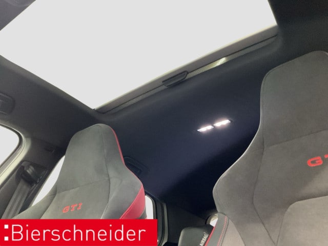 Volkswagen Golf 2.0 TSI GTI