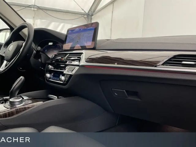 BMW 530 530d Luxury Line Sedan