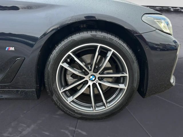 BMW 520 520d M-Sport Sedan xDrive