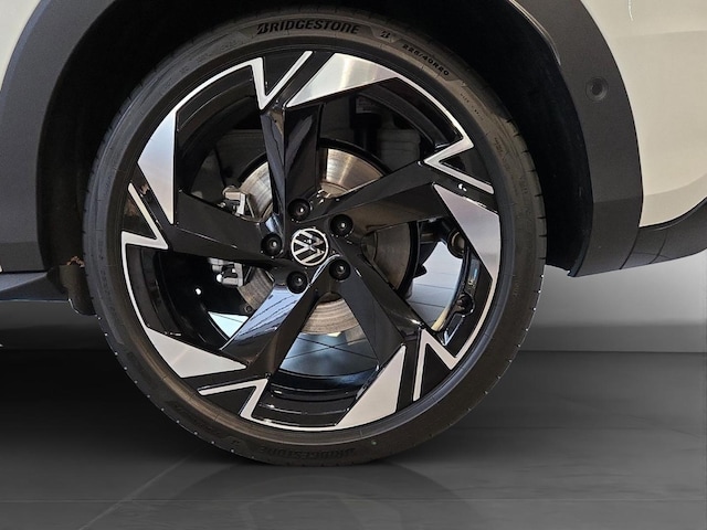 Volkswagen T-Roc 1.5 eTSI DSG IQ.Drive R-Line