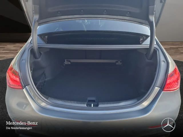 Mercedes-Benz C 180 AMG Line Sedan