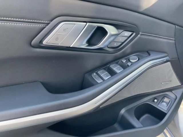 BMW 330 330e Touring xDrive