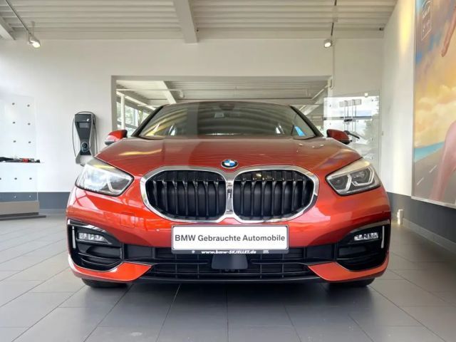 BMW 118 118i Sedan Sport Line