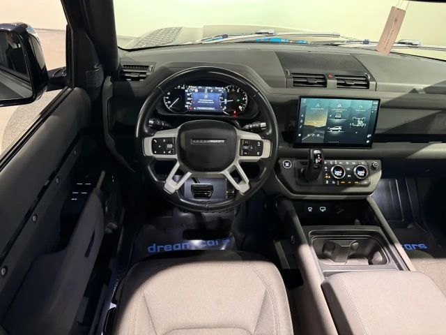 Land Rover Defender 110 Black Pack