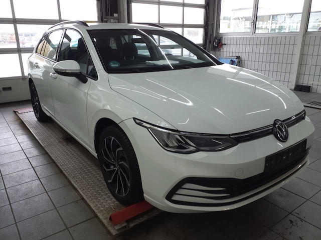 Volkswagen Golf Life Variant