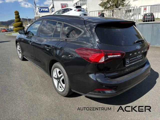 Ford Focus Cool & Connect Wagon