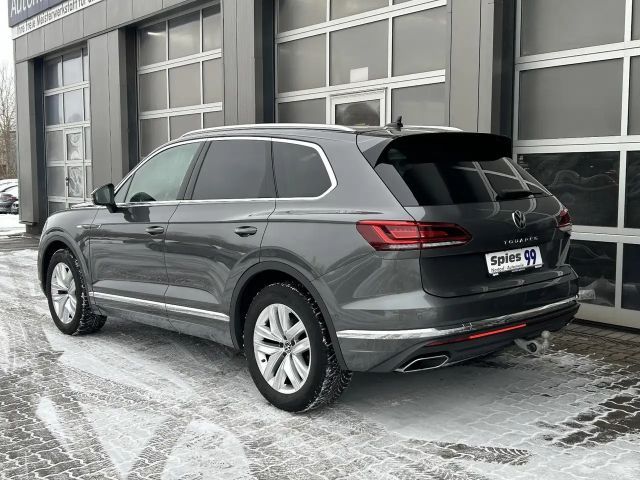 Volkswagen Touareg Luftfederung / AHK / Innovision Cockpit