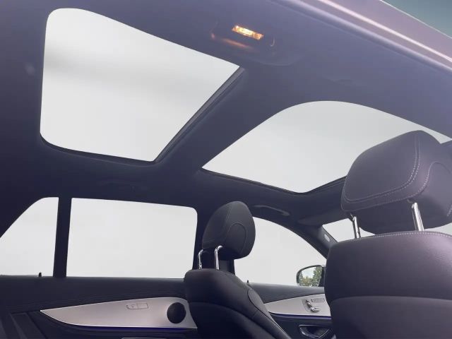 Mercedes-Benz E 220 4MATIC AMG Line