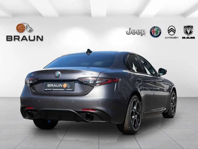Alfa Romeo Giulia AT8 Q4 Veloce