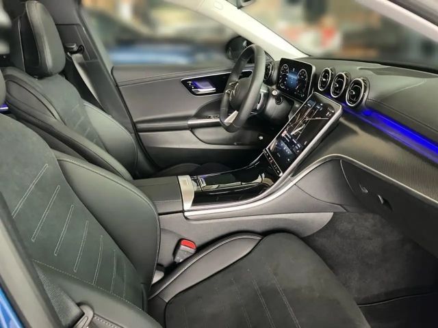 Mercedes-Benz C 200 AMG Line Sedan