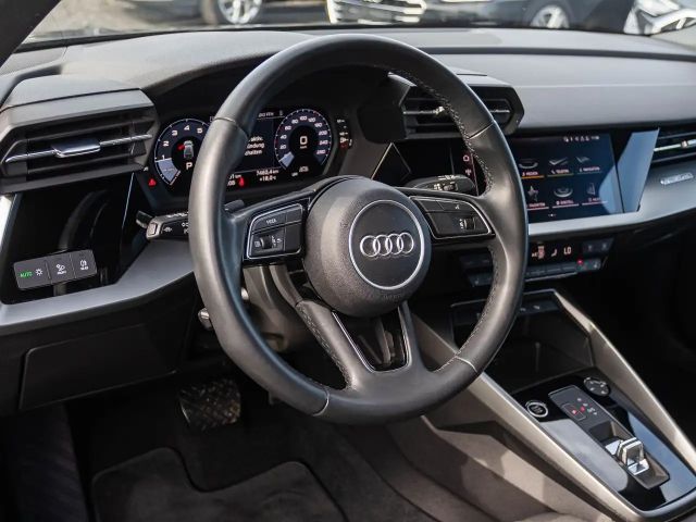 Audi A3 40 TFSI Quattro S-Tronic Sedan