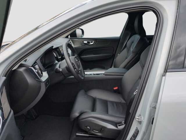 Volvo XC60 AWD Dark Plus