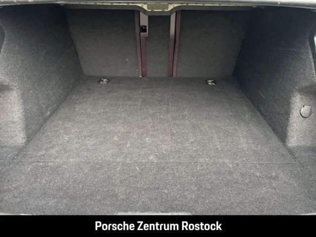 Porsche Taycan S Turbo