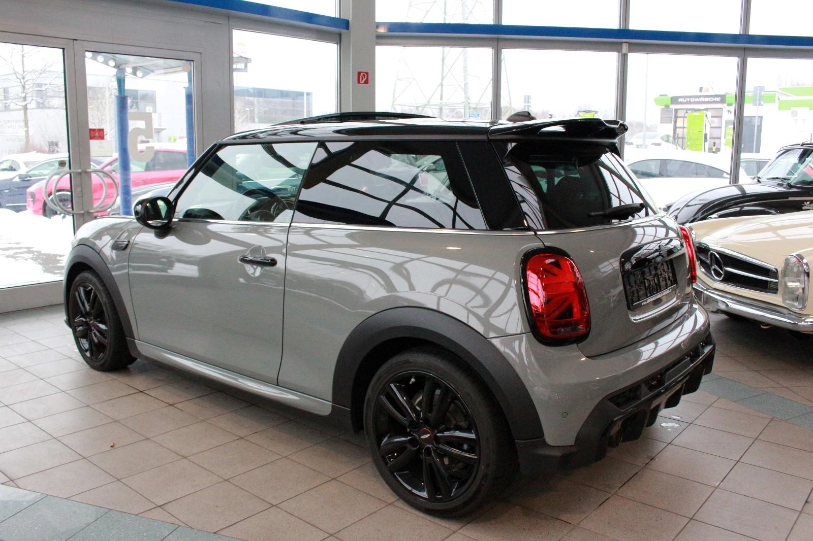 MINI Cooper John Cooper Works