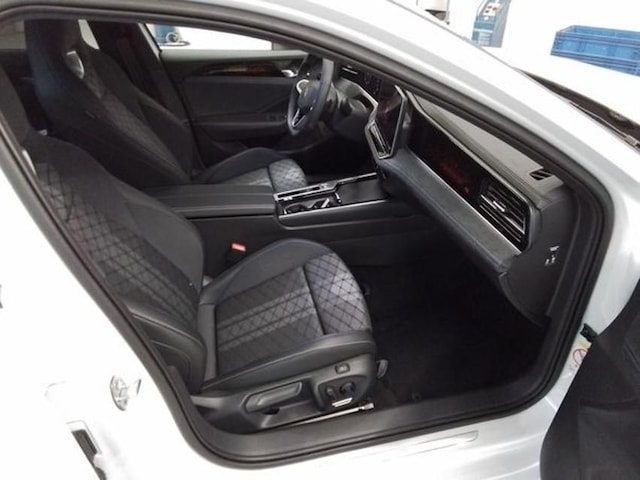 Volkswagen Passat 2.0 TDI DSG R-Line Variant