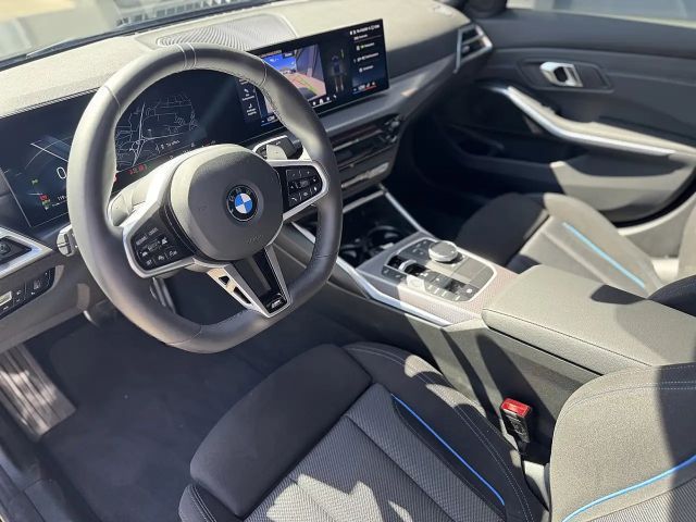 BMW 318 318i M-Sport Sedan