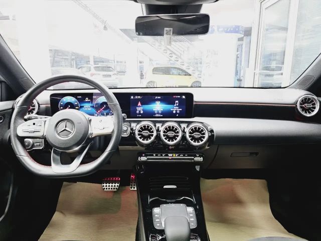 Mercedes-Benz A 200 AMG Line