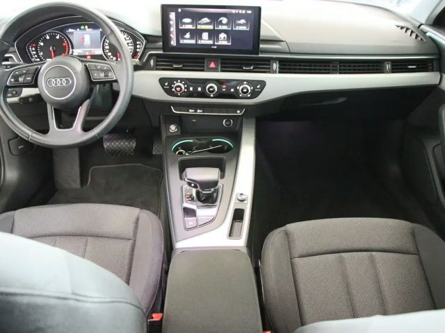 Audi A4 30 TDI Avant S-Tronic