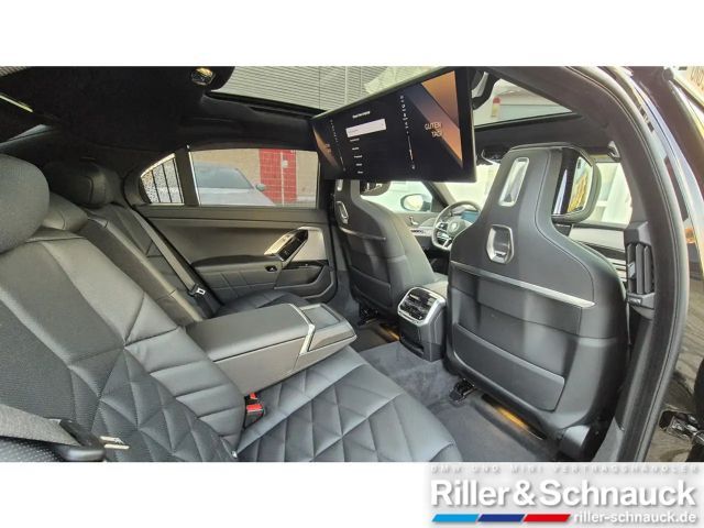 BMW 740 740d M-Sport Sedan xDrive