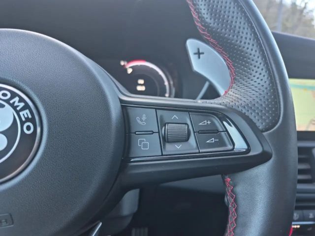 Alfa Romeo Giulia Q4