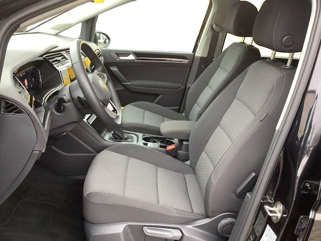 Volkswagen Touran 1.5 TSI DSG R-Line