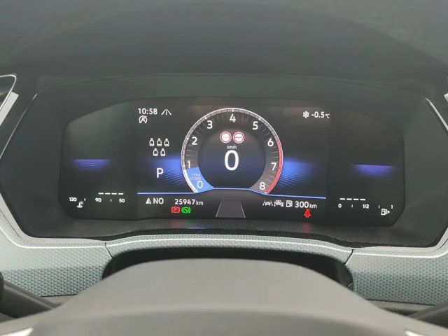 Volkswagen Touran 1.5 TSI DSG IQ.Drive