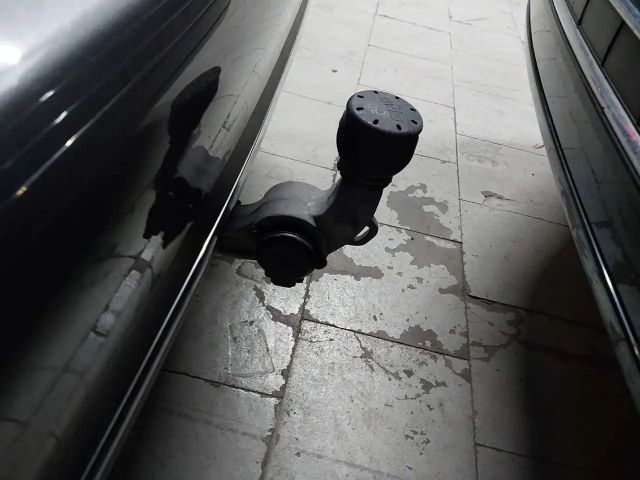 Mercedes-Benz E 200 AVANTGARDE E 200 d Estate