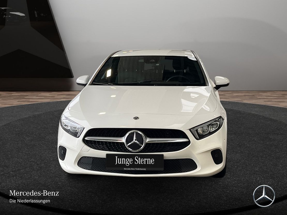 Mercedes-Benz A 180 A 180 d