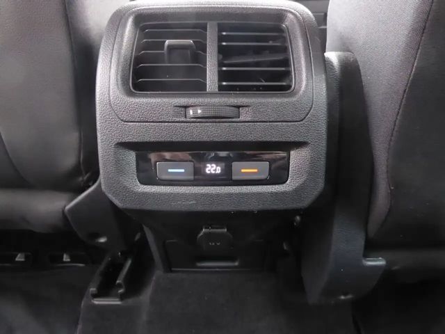 Volkswagen Touran 2,0 TDI *STANDHEIZUNG*ALCANTARA*