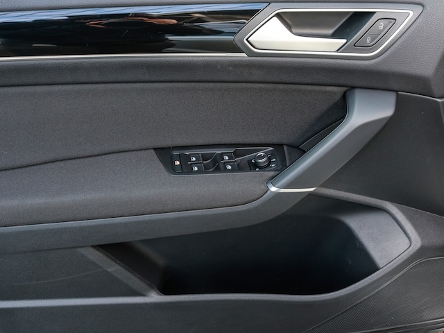 Volkswagen Touran DSG Highline R-Line