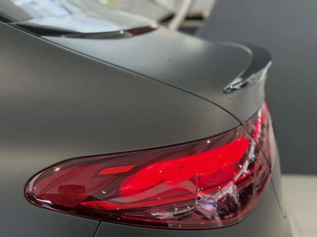 Mercedes-Benz EQE 350 Premium Sedan